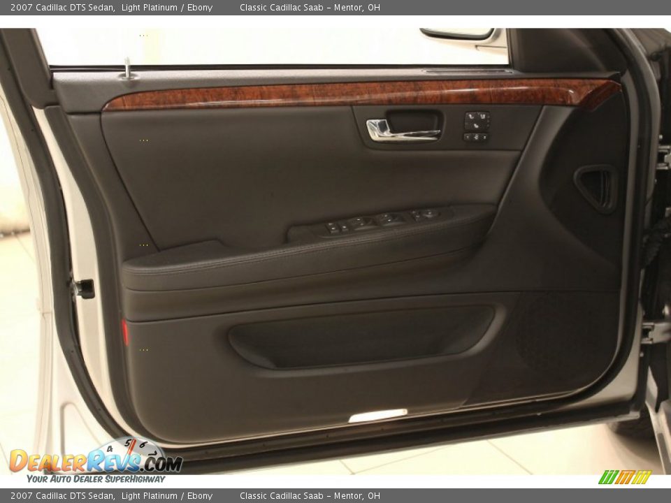 2007 Cadillac DTS Sedan Light Platinum / Ebony Photo #5