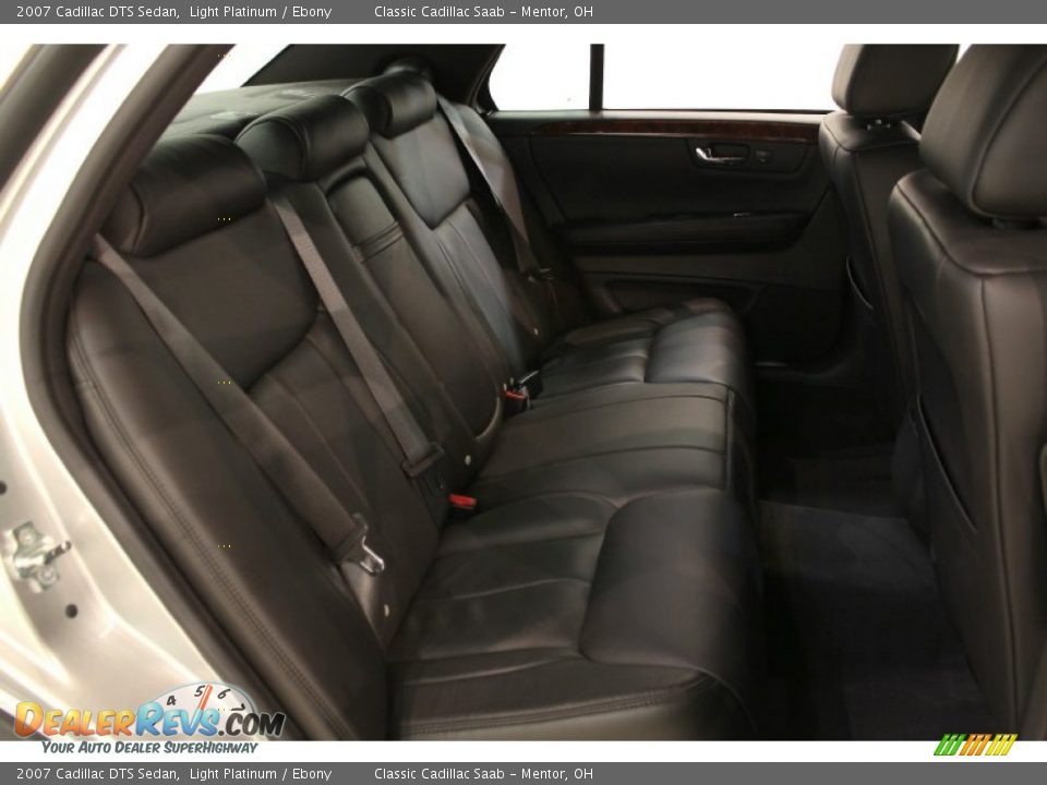 2007 Cadillac DTS Sedan Light Platinum / Ebony Photo #18