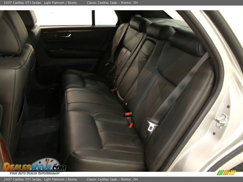 2007 Cadillac DTS Sedan Light Platinum / Ebony Photo #19