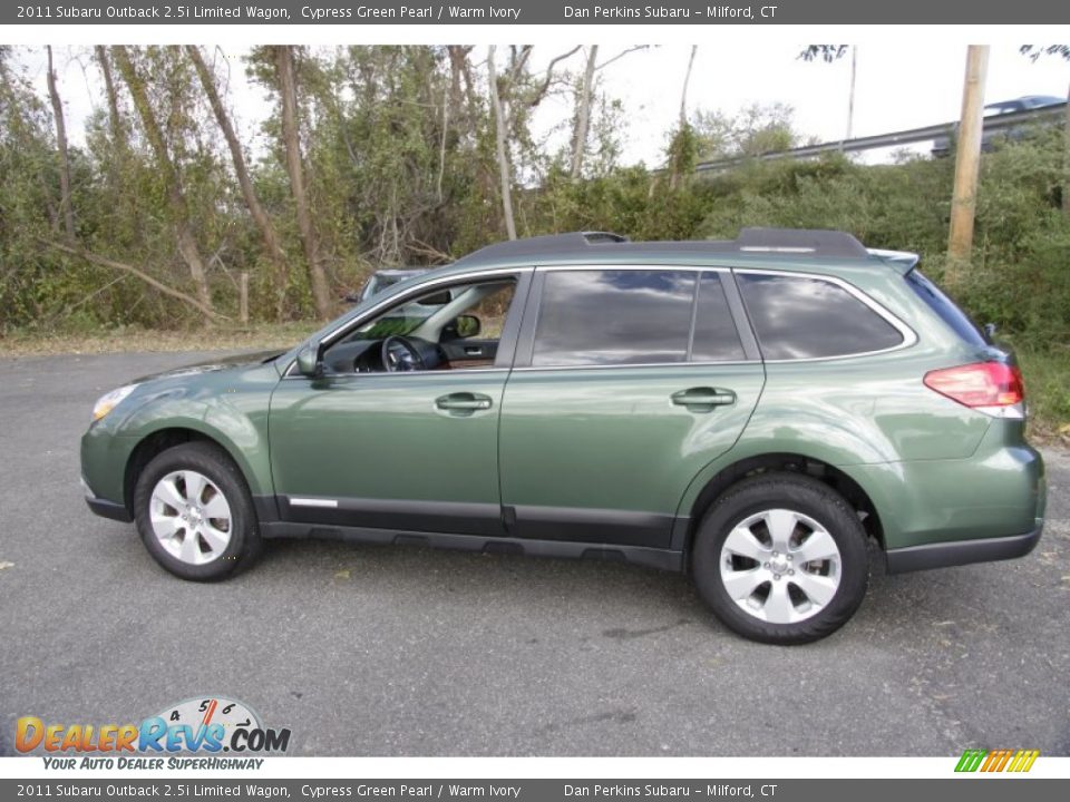 2011 Subaru Outback 2.5i Limited Wagon Cypress Green Pearl / Warm Ivory Photo #10