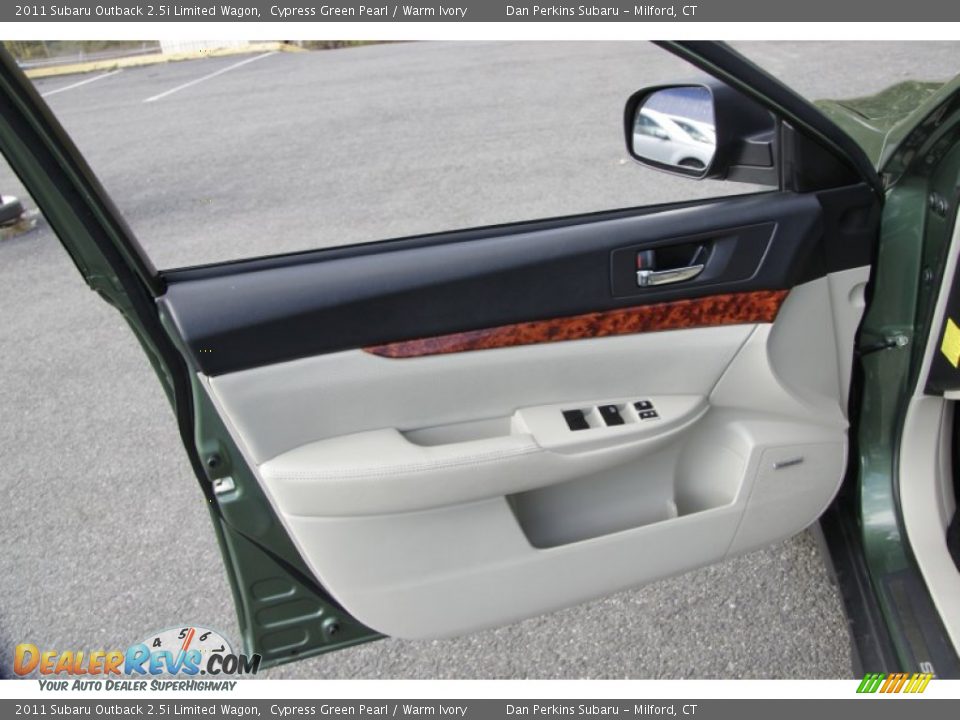 2011 Subaru Outback 2.5i Limited Wagon Cypress Green Pearl / Warm Ivory Photo #14
