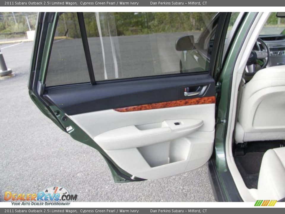 2011 Subaru Outback 2.5i Limited Wagon Cypress Green Pearl / Warm Ivory Photo #15