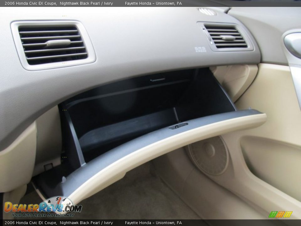 2006 Honda Civic EX Coupe Nighthawk Black Pearl / Ivory Photo #12