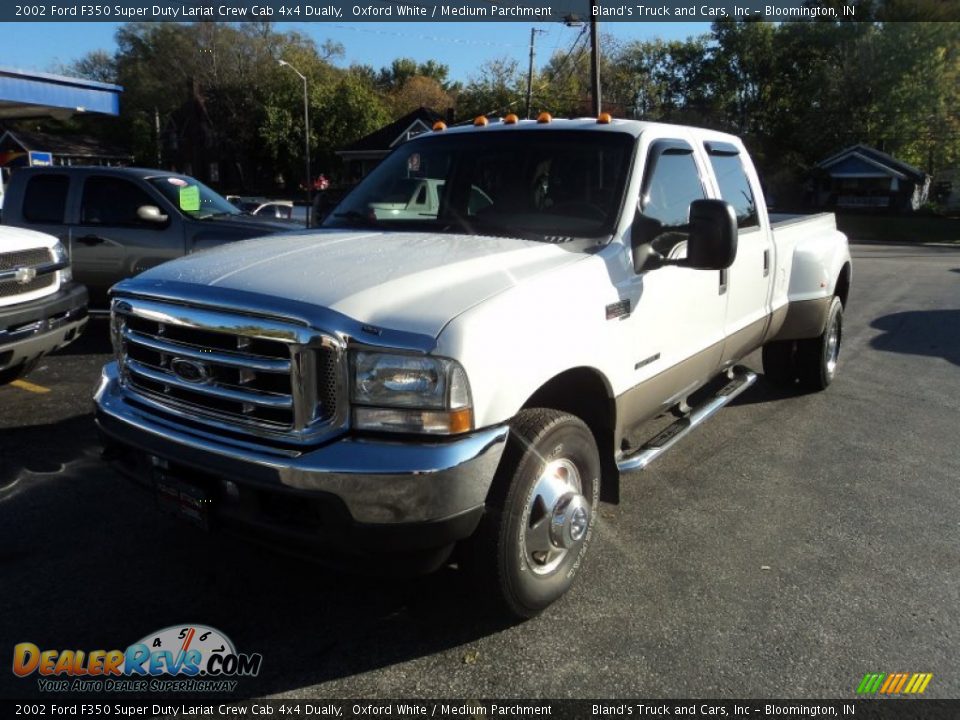 2002 Ford F350 Super Duty Lariat Crew Cab 4x4 Dually Oxford White / Medium Parchment Photo #2