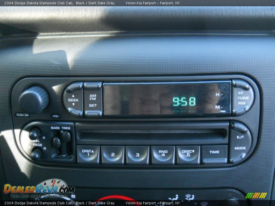 Audio System of 2004 Dodge Dakota Stampede Club Cab Photo #5