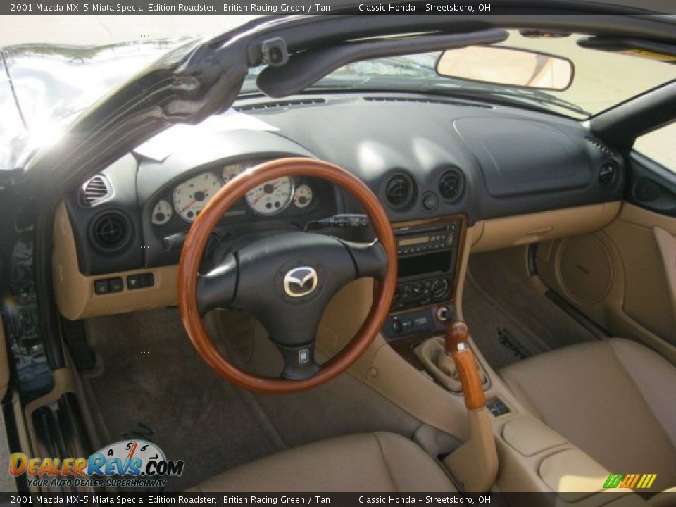 Dashboard of 2001 Mazda MX-5 Miata Special Edition Roadster Photo #18