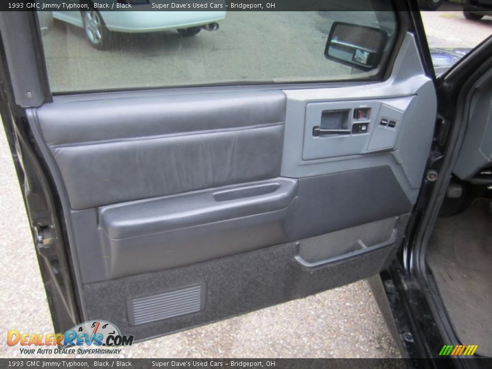 Door Panel of 1993 GMC Jimmy Typhoon Photo #18