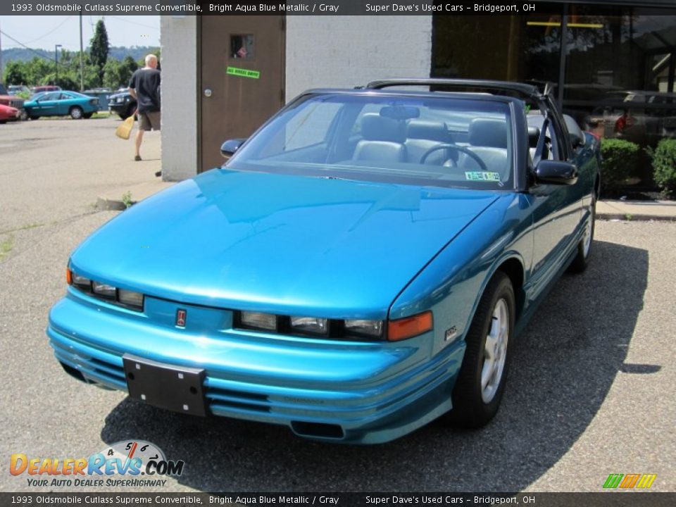 1993 Oldsmobile Cutlass Supreme Convertible Bright Aqua Blue Metallic / Gray Photo #3