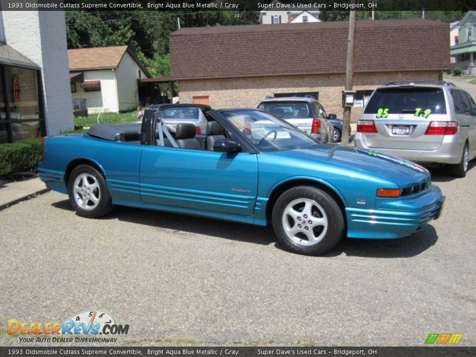 1993 Oldsmobile Cutlass Supreme Convertible Bright Aqua Blue Metallic / Gray Photo #9