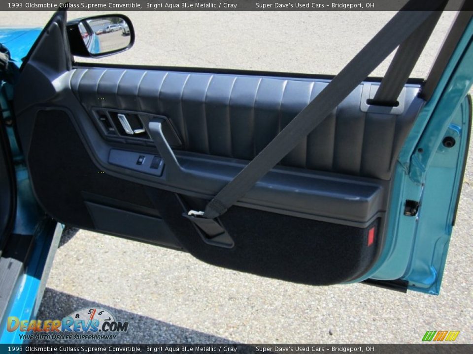 1993 Oldsmobile Cutlass Supreme Convertible Bright Aqua Blue Metallic / Gray Photo #11