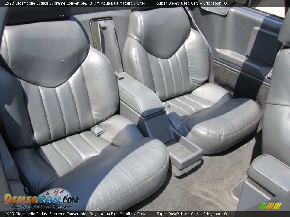 Gray Interior - 1993 Oldsmobile Cutlass Supreme Convertible Photo #12