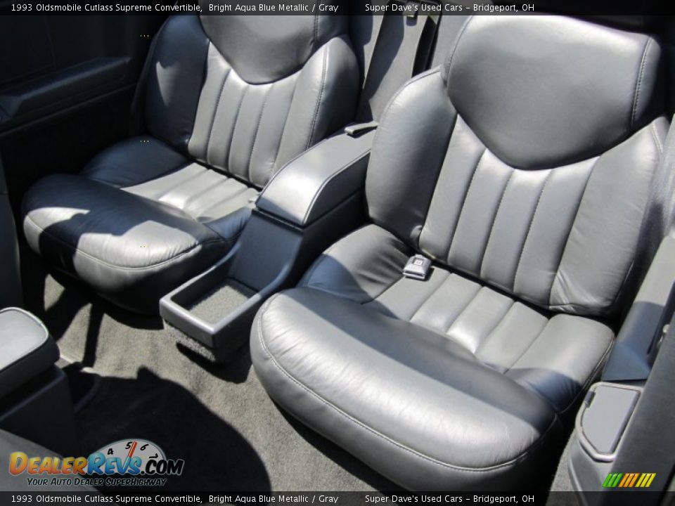 Gray Interior - 1993 Oldsmobile Cutlass Supreme Convertible Photo #17