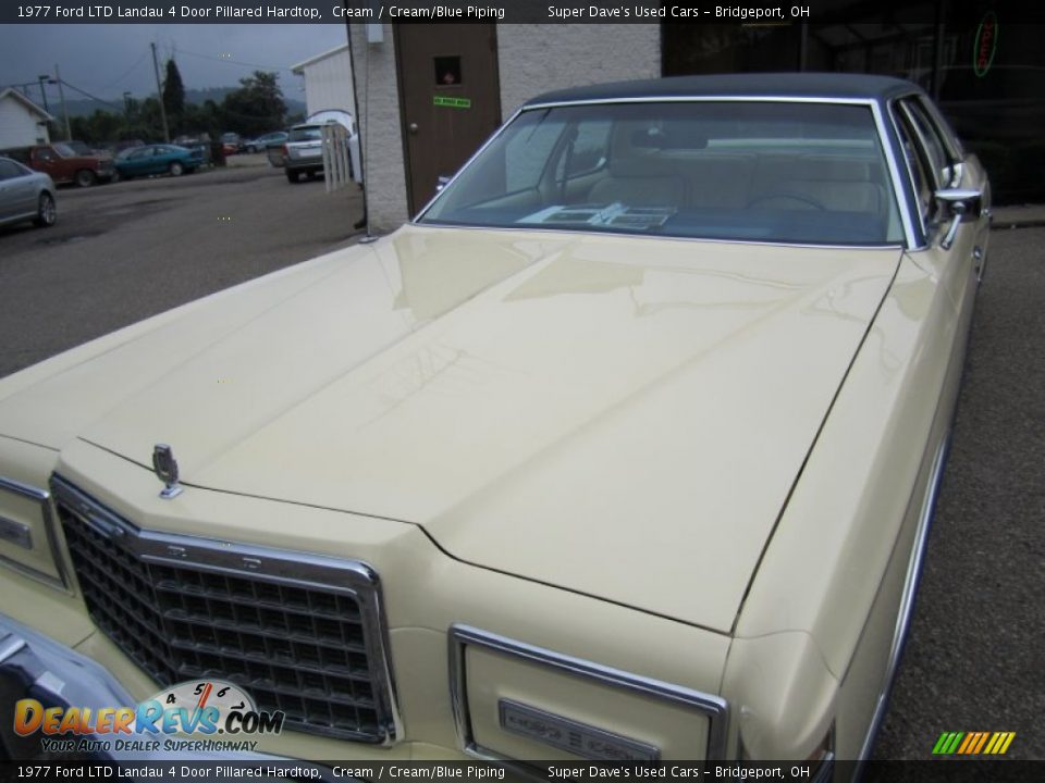 1977 Ford LTD Landau 4 Door Pillared Hardtop Cream / Cream/Blue Piping Photo #10