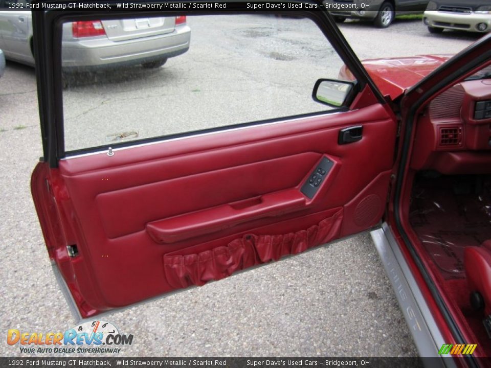 Door Panel of 1992 Ford Mustang GT Hatchback Photo #12