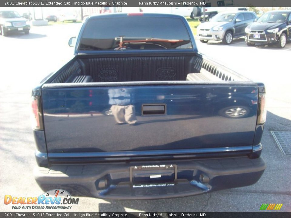 2001 Chevrolet S10 LS Extended Cab Indigo Blue Metallic / Graphite Photo #4