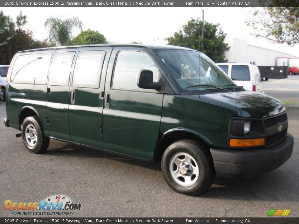 2005 Chevrolet Express 1500 LS Passenger Van Dark Green Metallic / Medium Dark Pewter Photo #1
