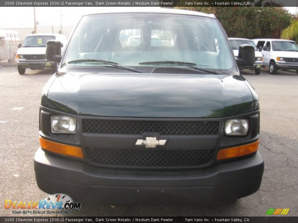 2005 Chevrolet Express 1500 LS Passenger Van Dark Green Metallic / Medium Dark Pewter Photo #2