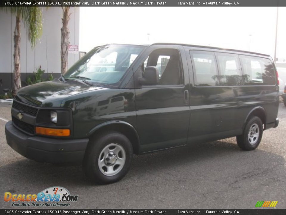 2005 Chevrolet Express 1500 LS Passenger Van Dark Green Metallic / Medium Dark Pewter Photo #3