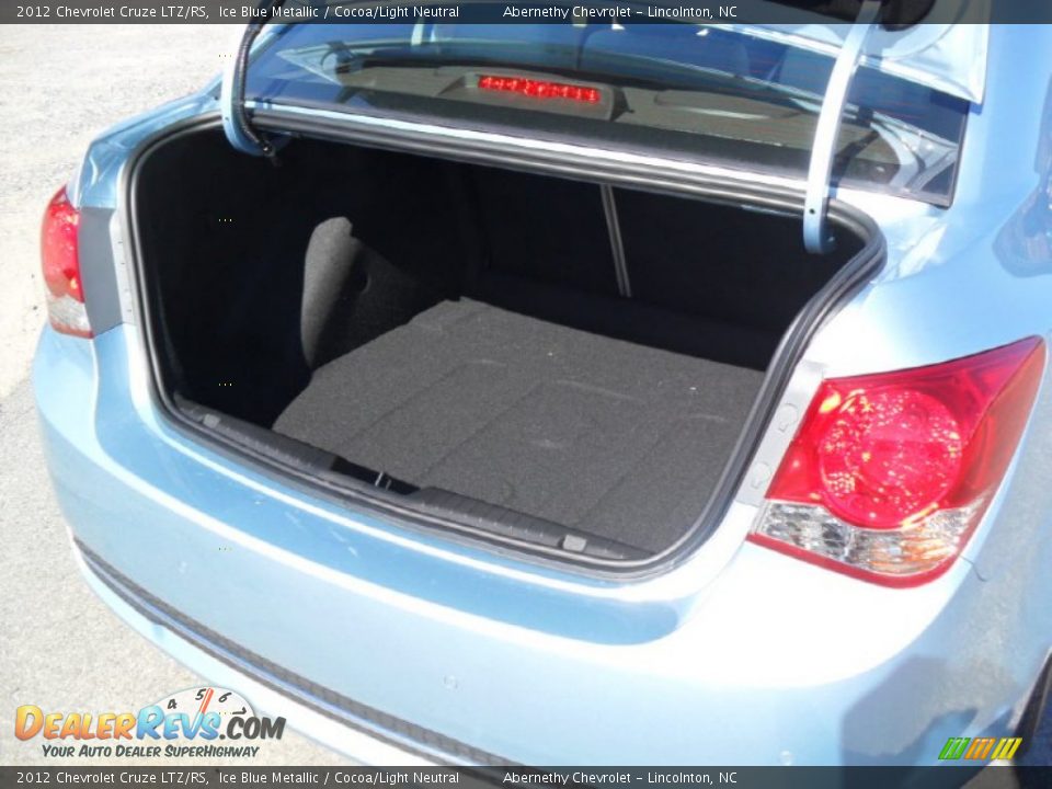 2012 Chevrolet Cruze LTZ/RS Trunk Photo #17