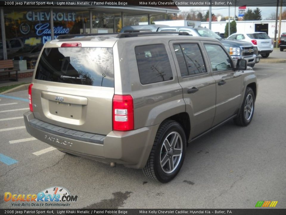 2008 Jeep Patriot Sport 4x4 Light Khaki Metallic / Pastel Pebble Beige Photo #3