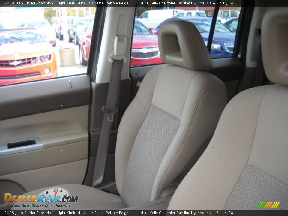 2008 Jeep Patriot Sport 4x4 Light Khaki Metallic / Pastel Pebble Beige Photo #10