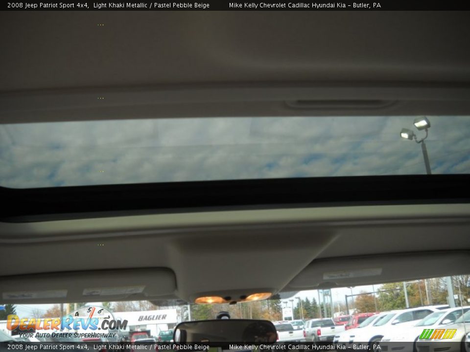 2008 Jeep Patriot Sport 4x4 Light Khaki Metallic / Pastel Pebble Beige Photo #14