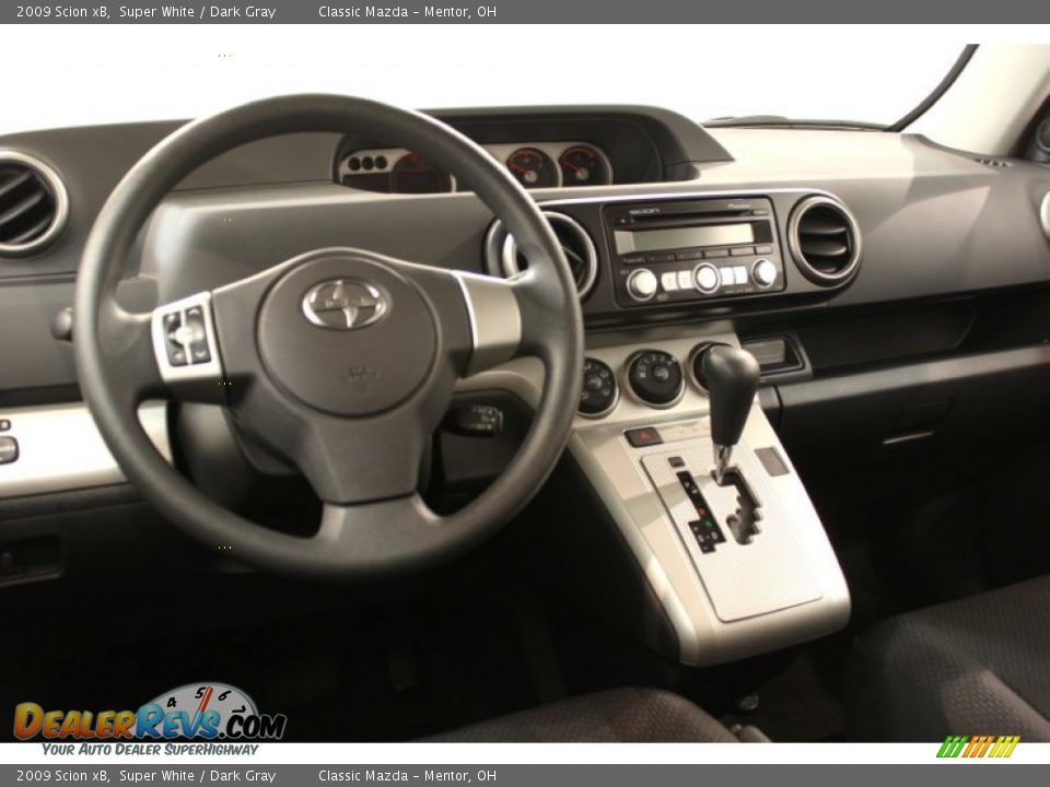 2009 Scion xB Super White / Dark Gray Photo #8