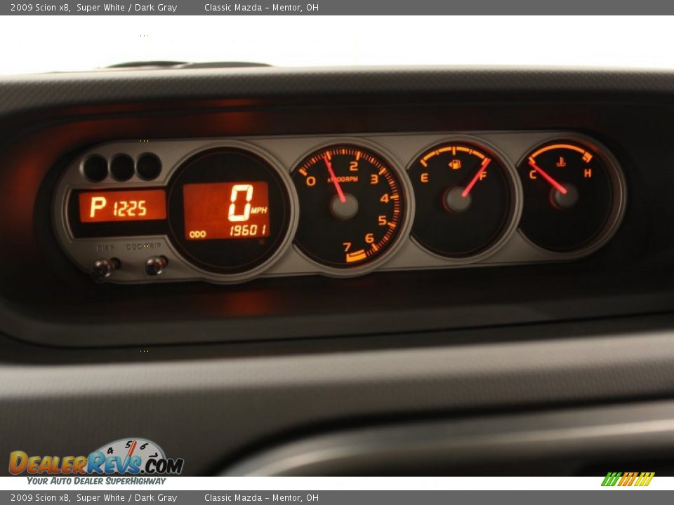 2009 Scion xB Super White / Dark Gray Photo #10