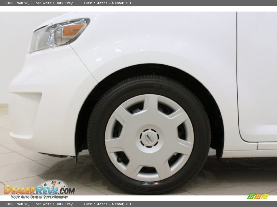 2009 Scion xB Super White / Dark Gray Photo #20