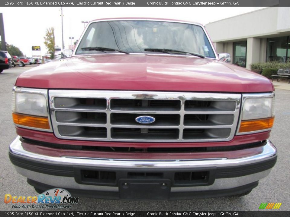 1995 Ford F150 XL Extended Cab 4x4 Electric Currant Red Pearl / Beige Photo #2