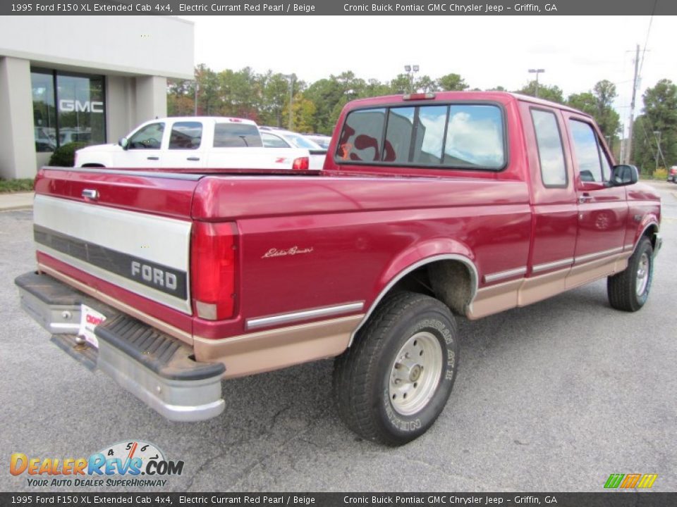 1995 Ford F150 XL Extended Cab 4x4 Electric Currant Red Pearl / Beige Photo #7