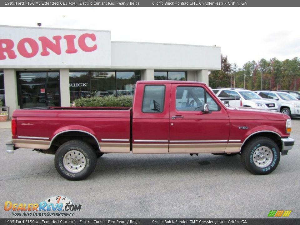 1995 Ford F150 XL Extended Cab 4x4 Electric Currant Red Pearl / Beige Photo #8