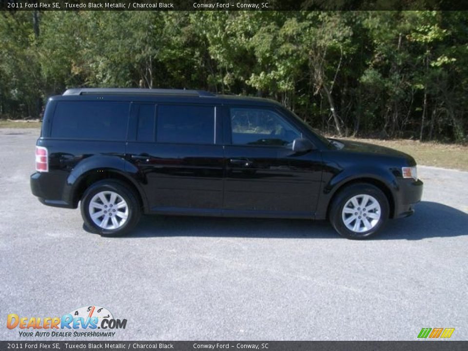 2011 Ford Flex SE Tuxedo Black Metallic / Charcoal Black Photo #4