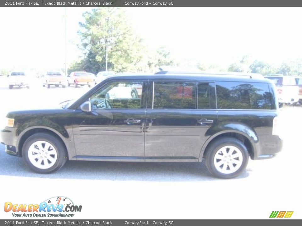 2011 Ford Flex SE Tuxedo Black Metallic / Charcoal Black Photo #8