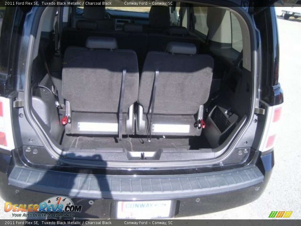 2011 Ford Flex SE Tuxedo Black Metallic / Charcoal Black Photo #18