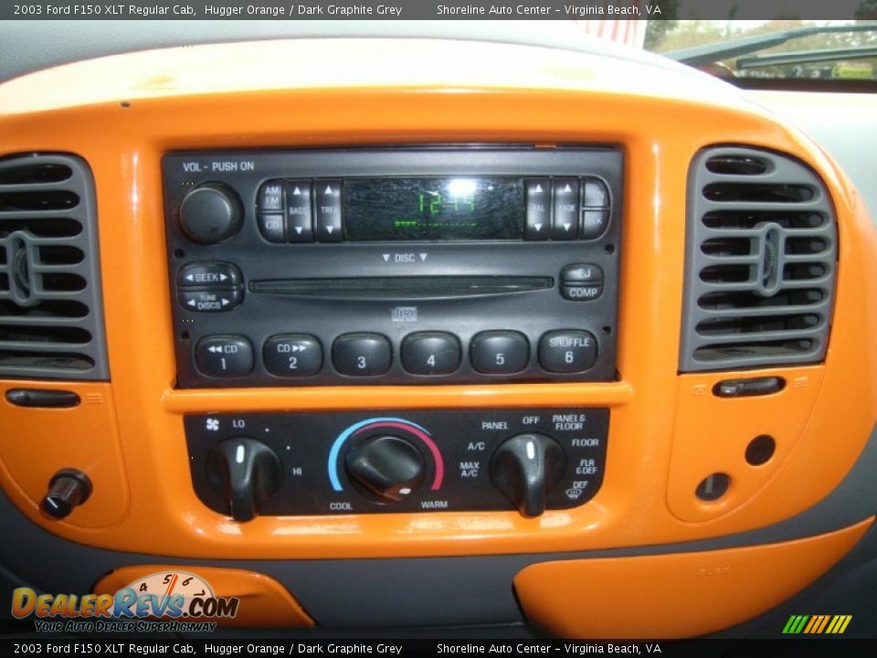 Controls of 2003 Ford F150 XLT Regular Cab Photo #17