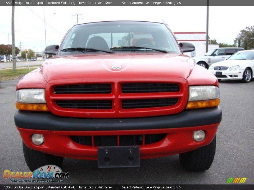 1998 Dodge Dakota Sport Extended Cab 4x4 Flame Red / Mist Gray Photo #8