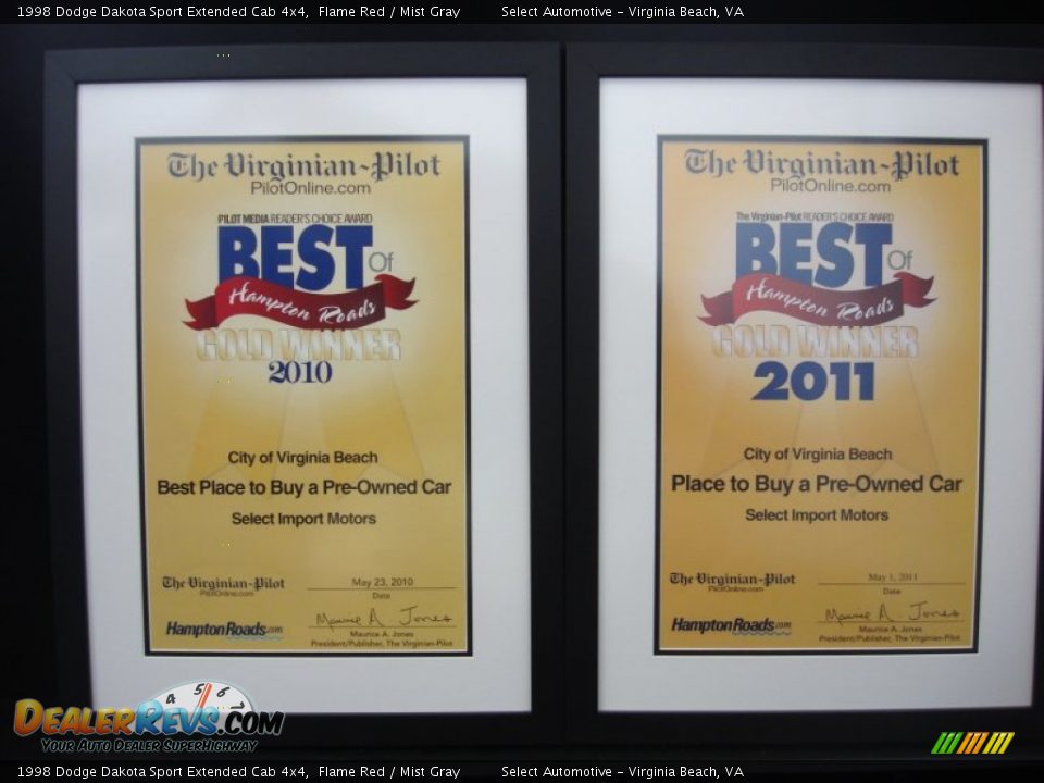 1998 Dodge Dakota Sport Extended Cab 4x4 Flame Red / Mist Gray Photo #20