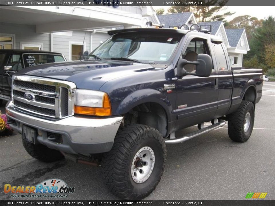 2001 Ford F250 Super Duty XLT SuperCab 4x4 True Blue Metallic / Medium Parchment Photo #2