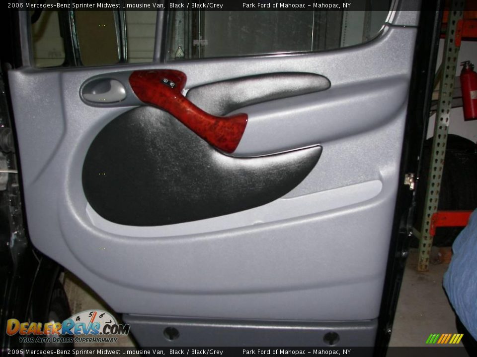 2006 Mercedes-Benz Sprinter Midwest Limousine Van Black / Black/Grey Photo #34