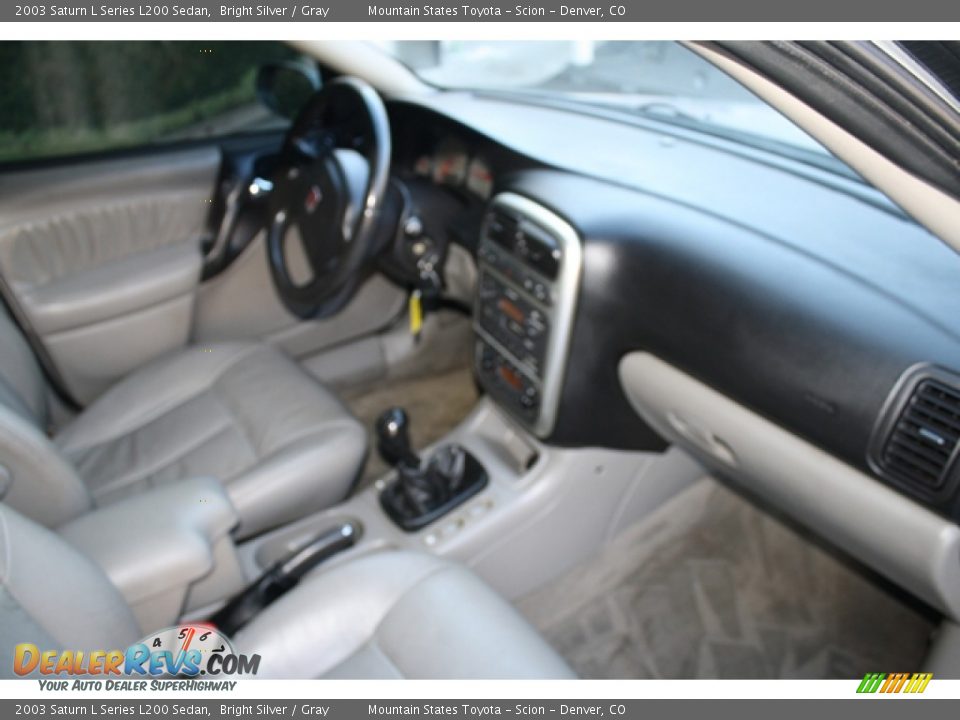 2003 Saturn L Series L200 Sedan Bright Silver / Gray Photo #9