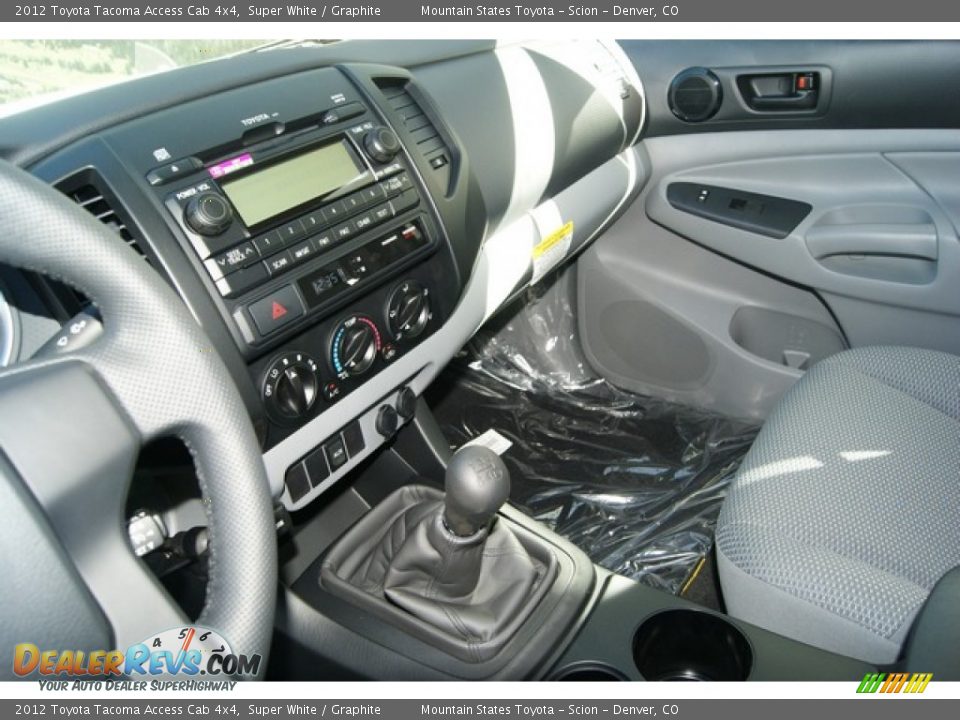 2012 Toyota Tacoma Access Cab 4x4 Shifter Photo #6