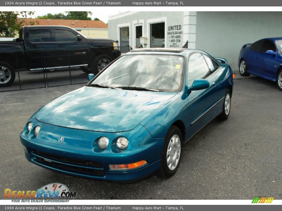 Front 3/4 View of 1994 Acura Integra LS Coupe Photo #4