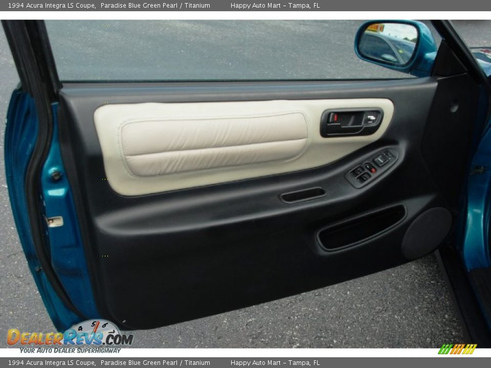 Door Panel of 1994 Acura Integra LS Coupe Photo #28