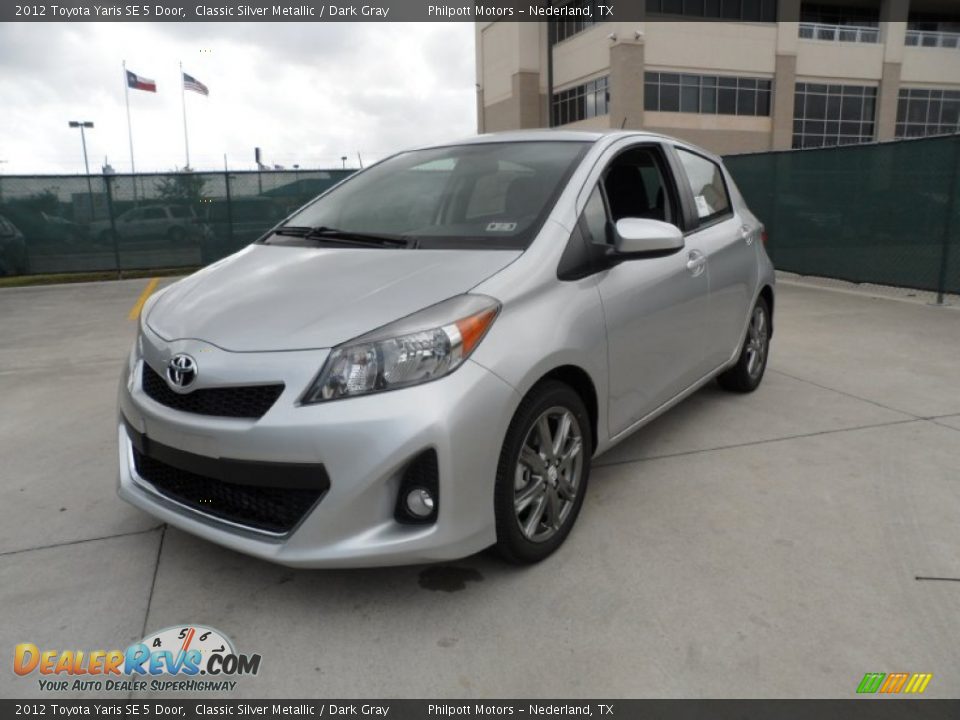 Classic Silver Metallic 2012 Toyota Yaris SE 5 Door Photo #7