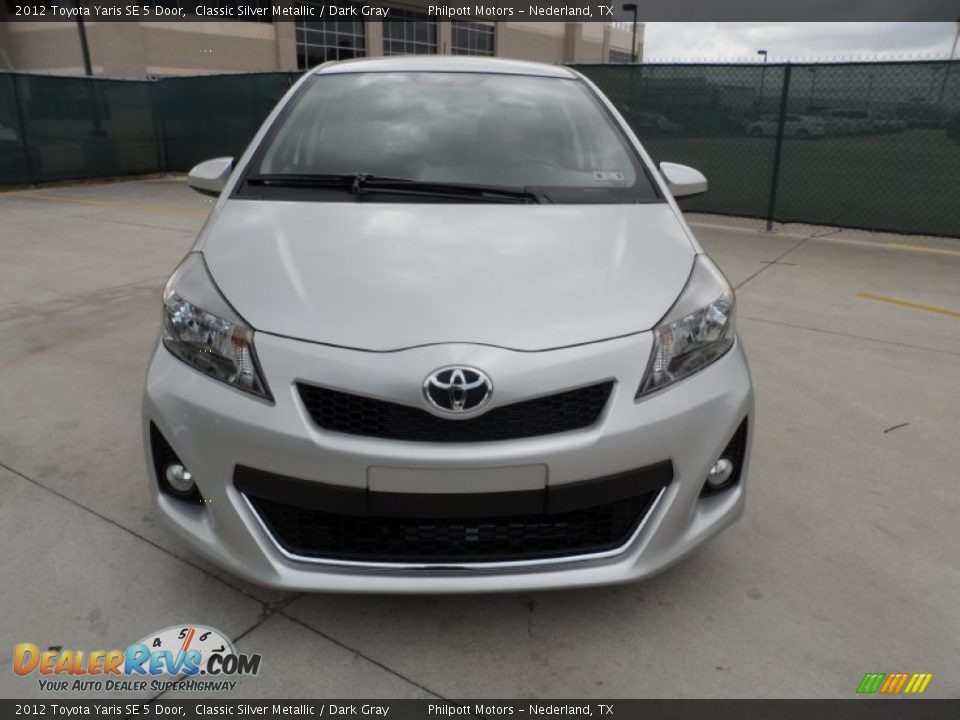 2012 Toyota Yaris SE 5 Door Classic Silver Metallic / Dark Gray Photo #8