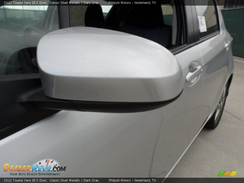 2012 Toyota Yaris SE 5 Door Classic Silver Metallic / Dark Gray Photo #12