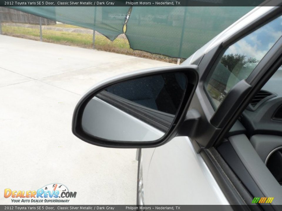 2012 Toyota Yaris SE 5 Door Classic Silver Metallic / Dark Gray Photo #13