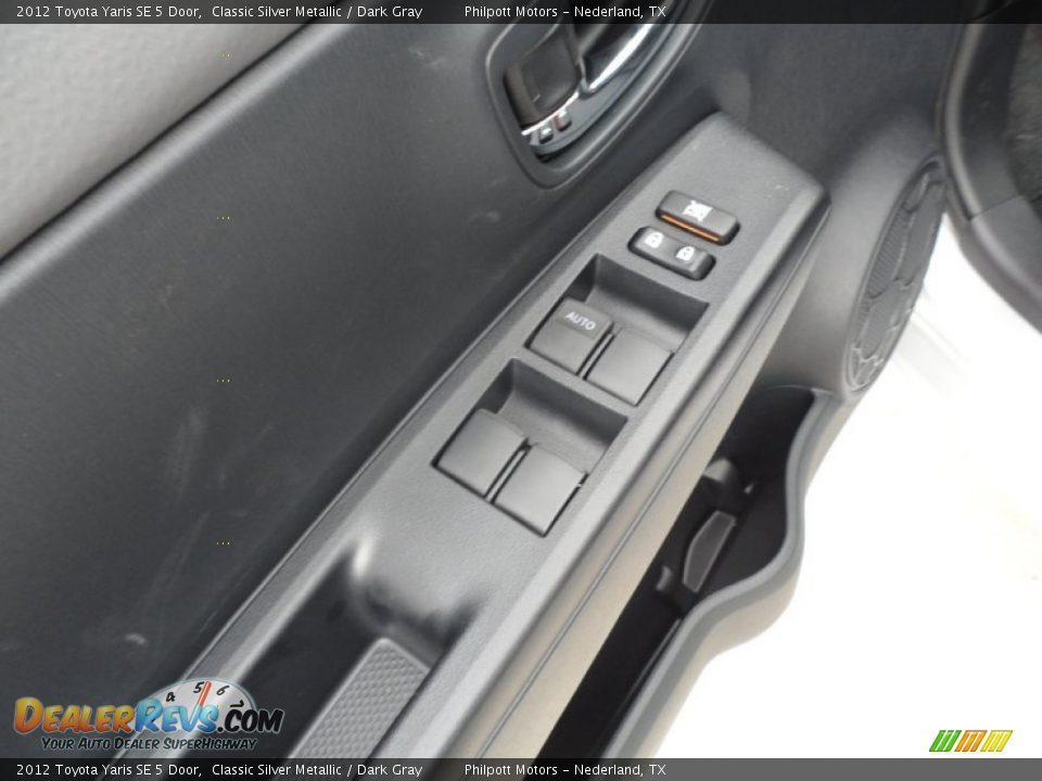 2012 Toyota Yaris SE 5 Door Classic Silver Metallic / Dark Gray Photo #22