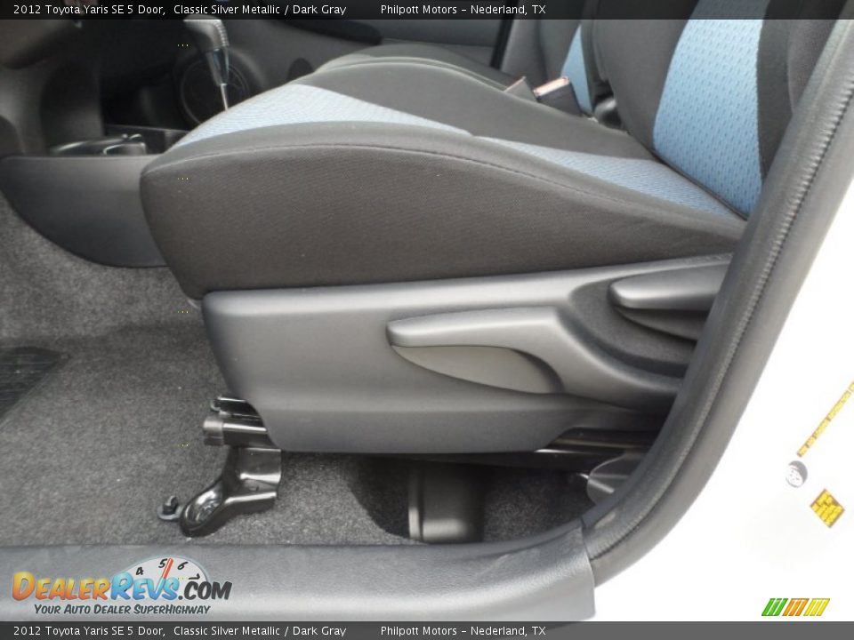 2012 Toyota Yaris SE 5 Door Classic Silver Metallic / Dark Gray Photo #24